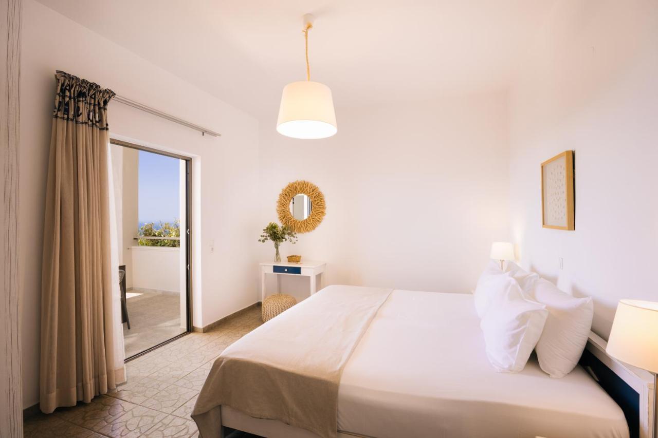 Villa Stella Suites プラキアス エクステリア 写真